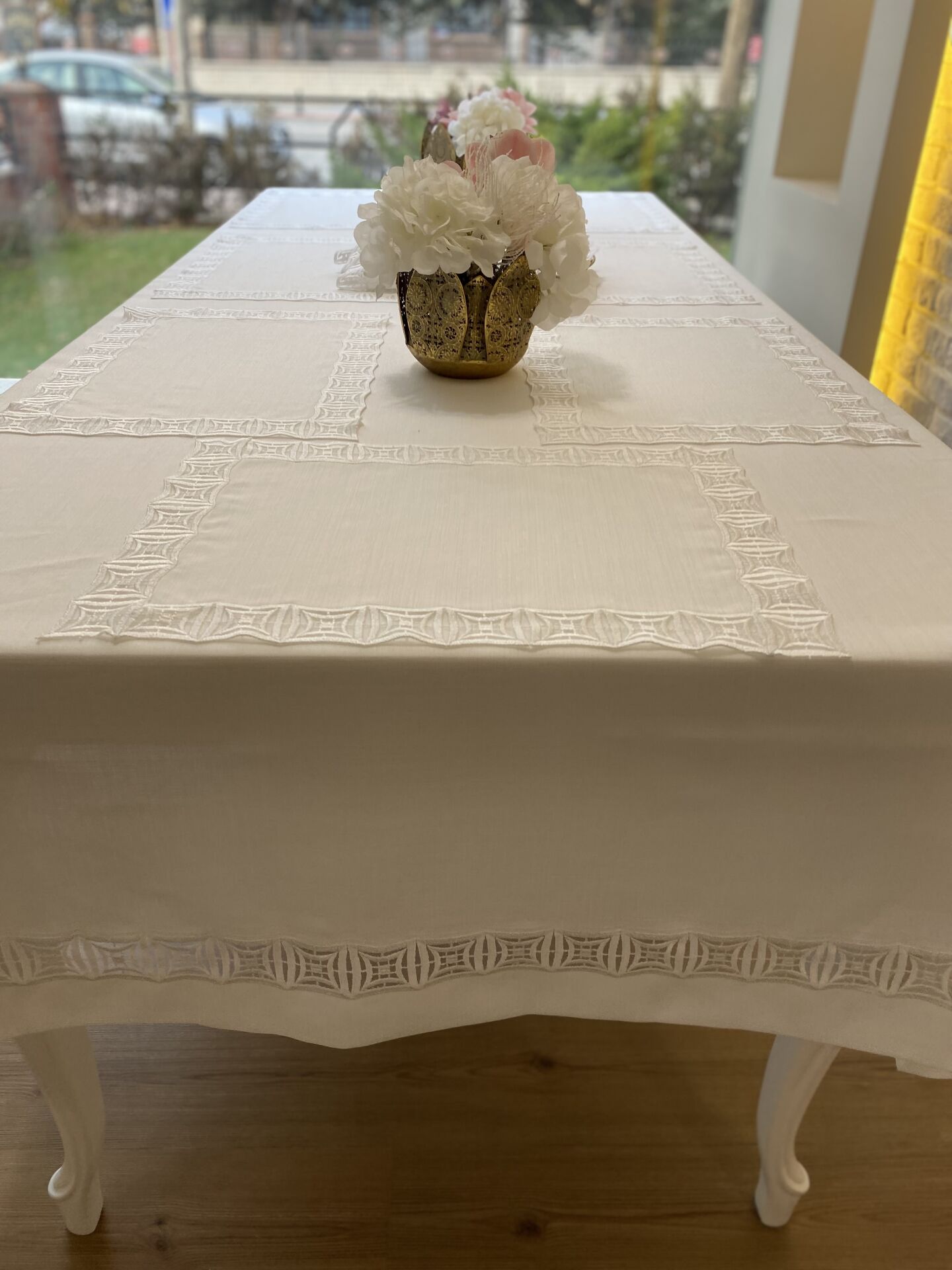 Fransız Dantelli Masa Örtüsü | Beyaz