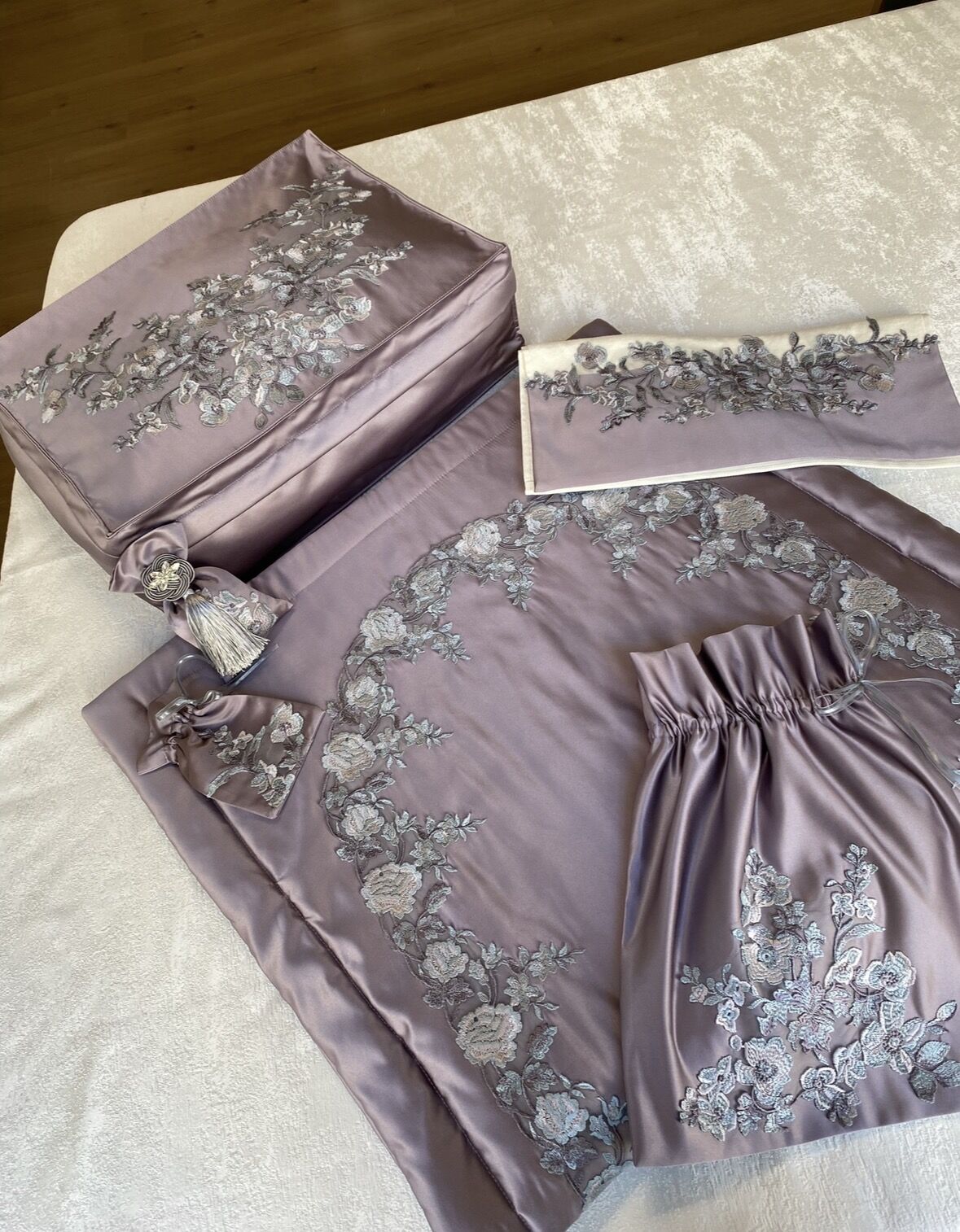 Fransız Dantelli Seccade Takımı | Lavanta