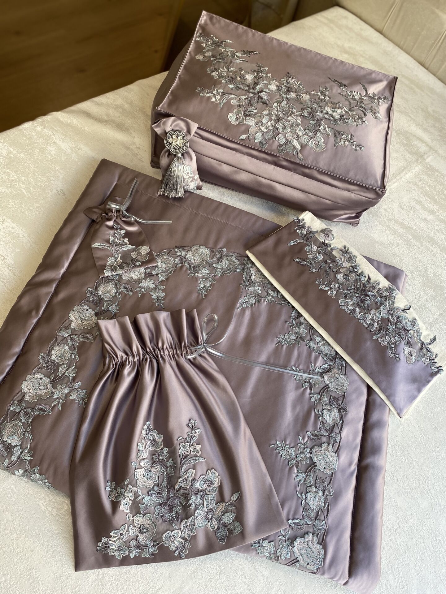 Fransız Dantelli Seccade Takımı | Lavanta