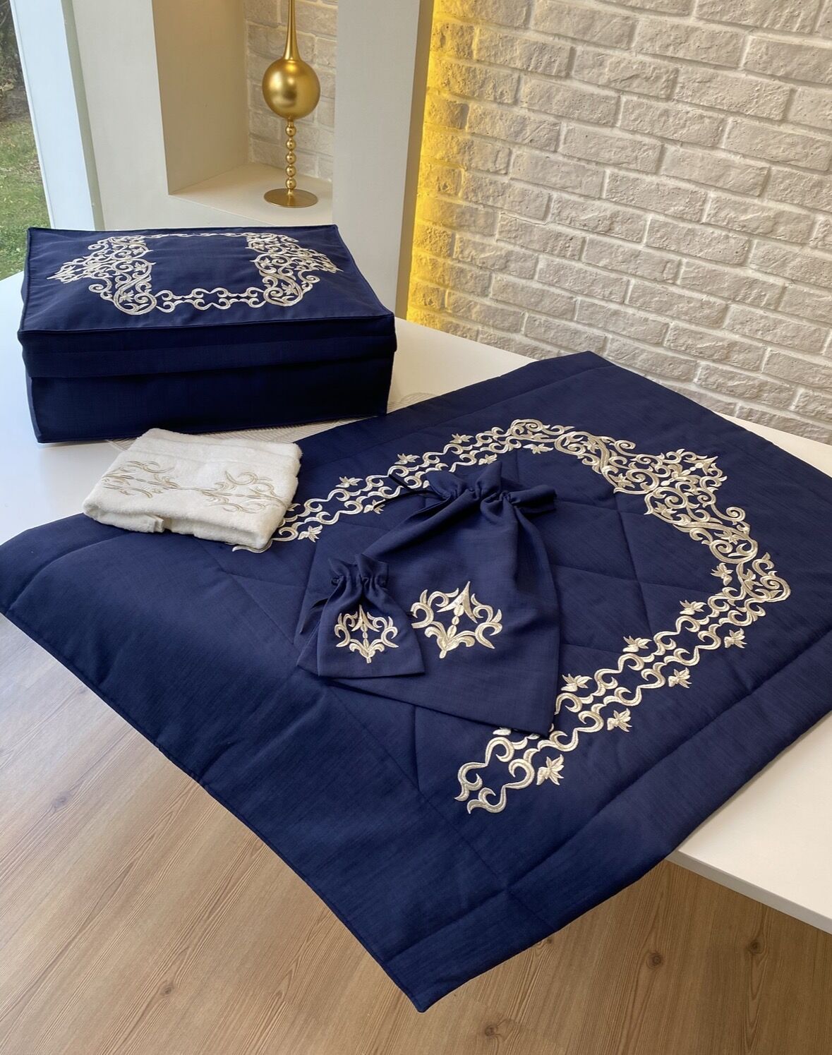 Nakışlı Seccade Takımı | Lacivert&Gümüş