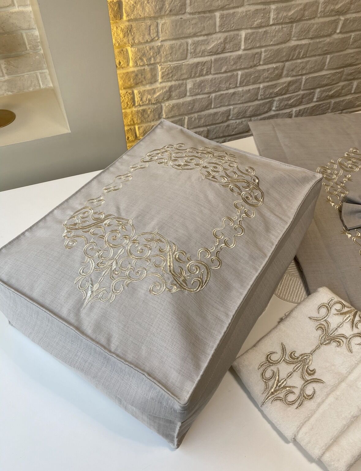Nakışlı Seccade Takımı | Gri&Gümüş
