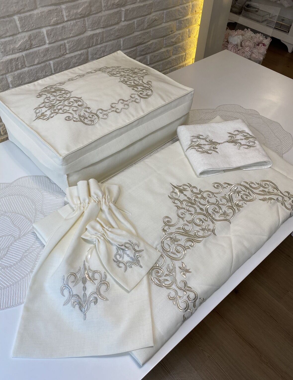Nakışlı Seccade Takımı | Ekru&Gümüş