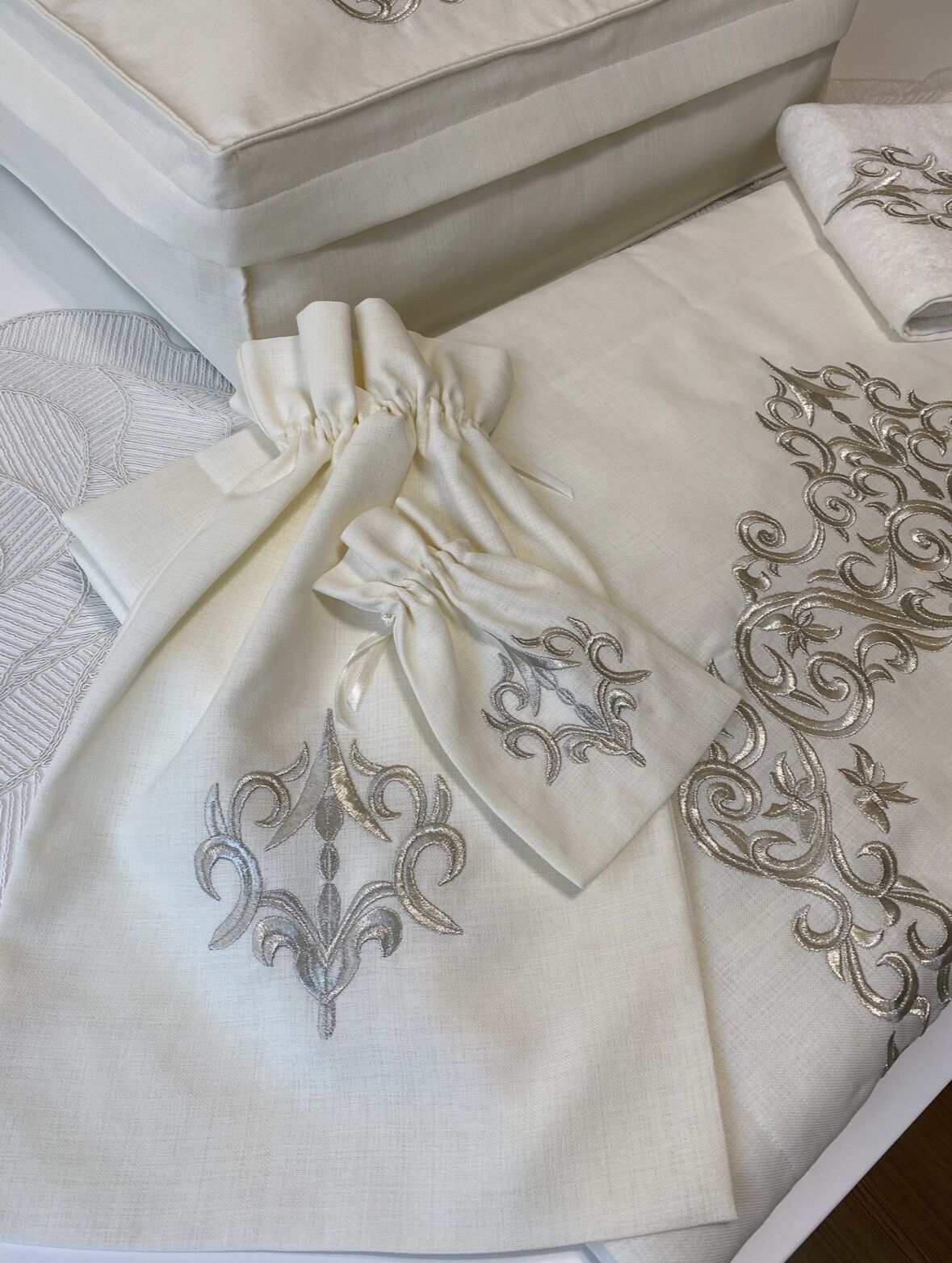 Nakışlı Seccade Takımı | Ekru&Gümüş