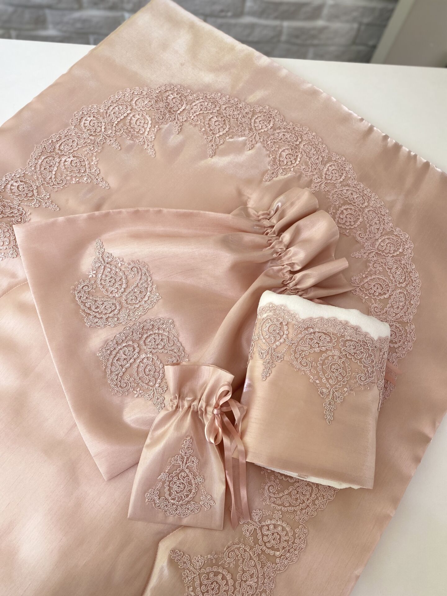 Fransız Dantelli Bohça Seti | Pudra