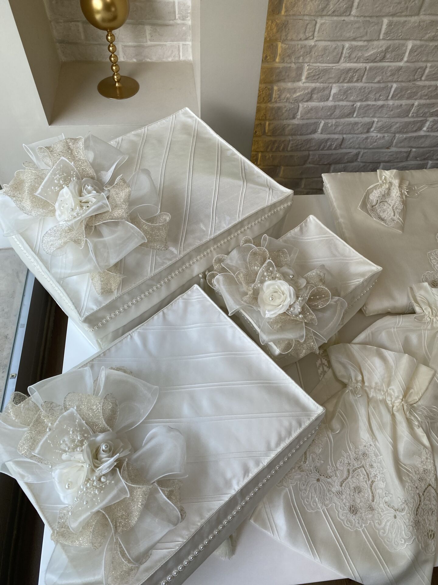 Nervürlü&Buketli Hurç Takımı | Ekru