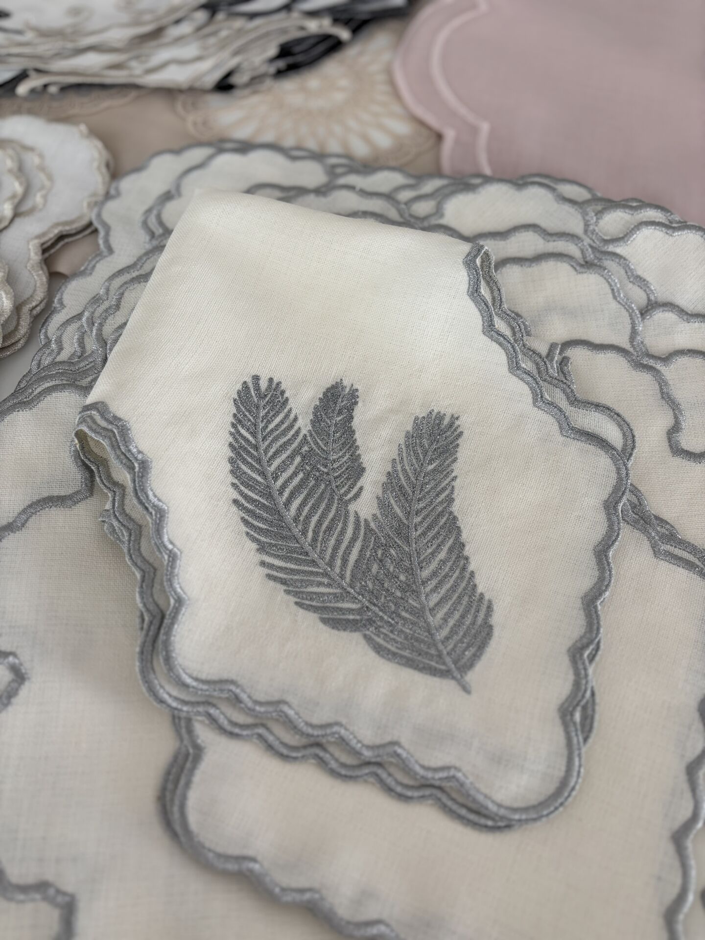 Nakışlı Ekmek Örtüsü | Ekru&Gümüş