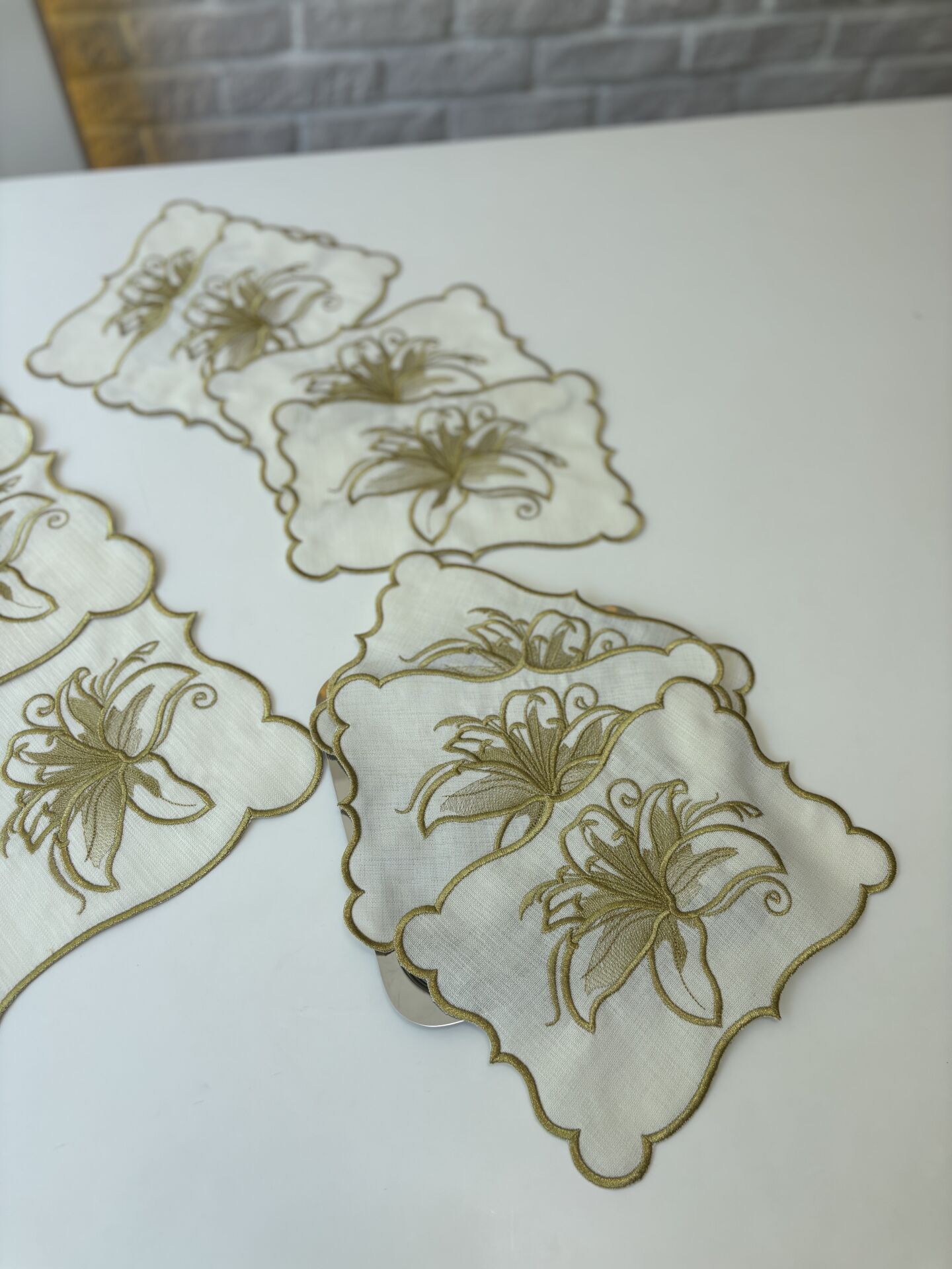 Nakışlı Tepsi Örtüsü | Ekru&Gold