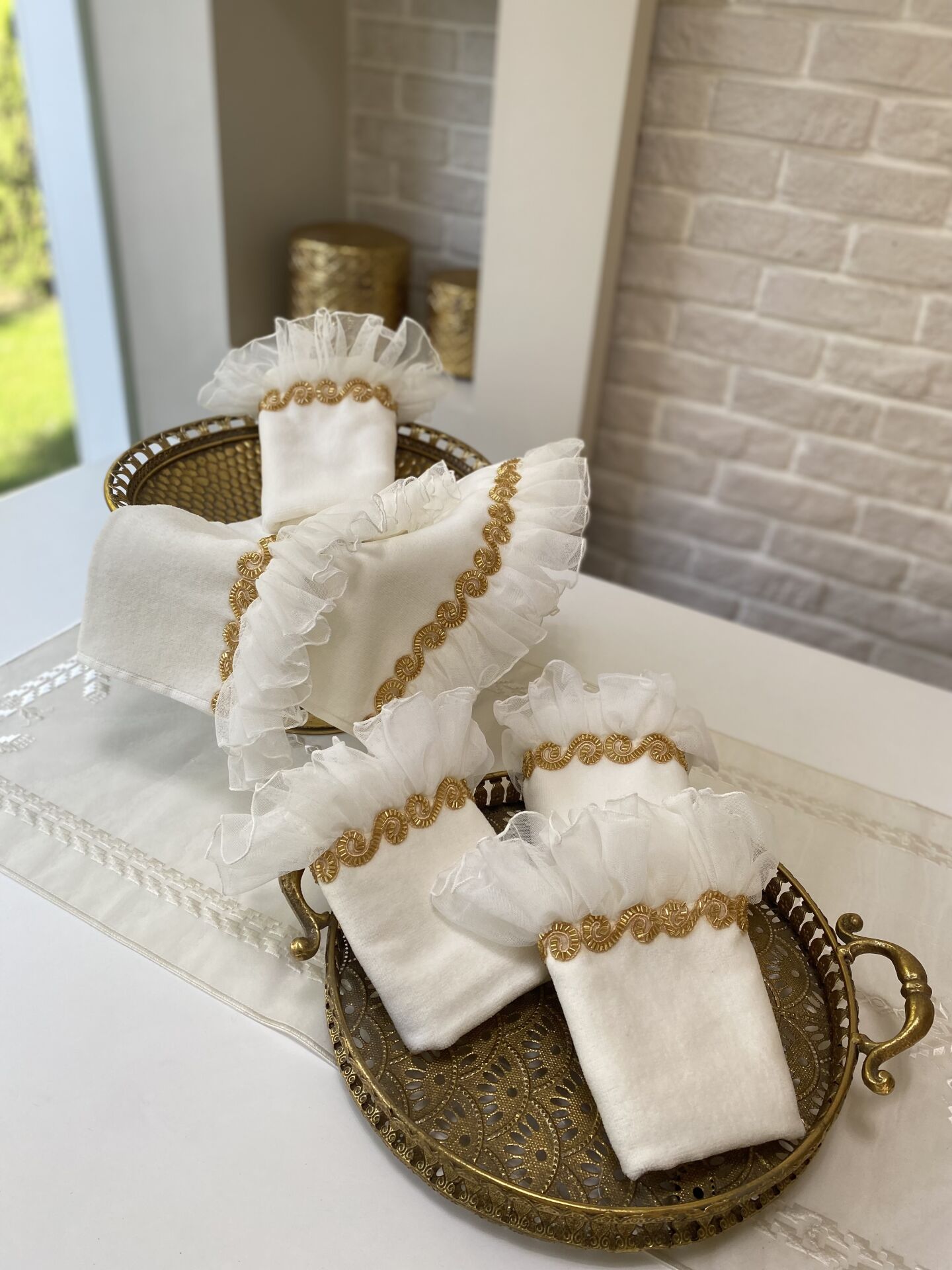 Taş Detaylı Küçük Boy Havlu | Ekru&Gold