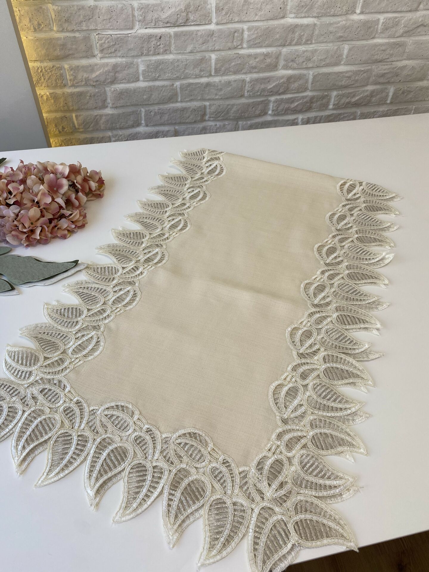 Fransız Dantelli Keten Runner | Cappuccino