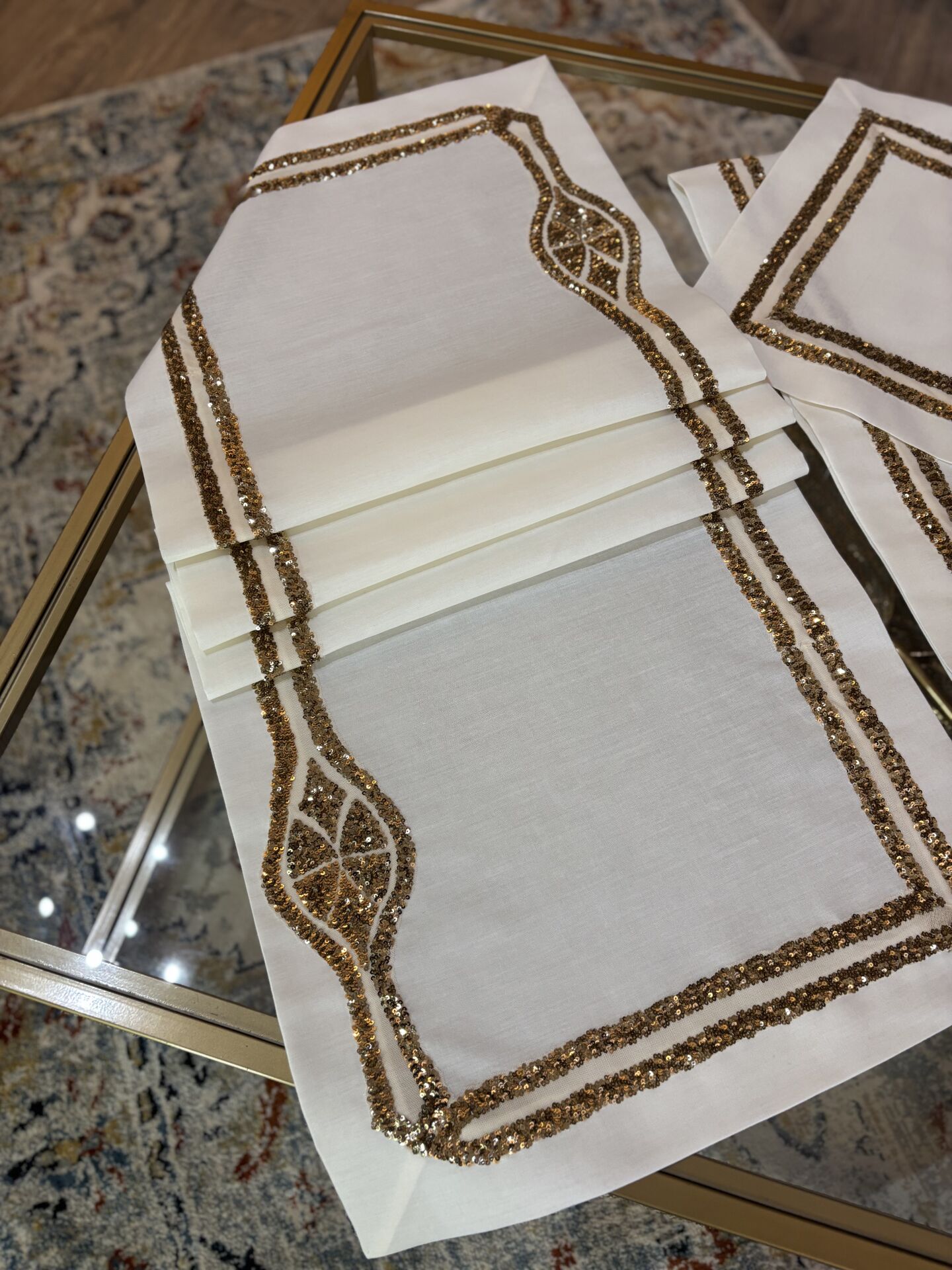 Taş Detaylı Salon Takımı | Ekru&Gold