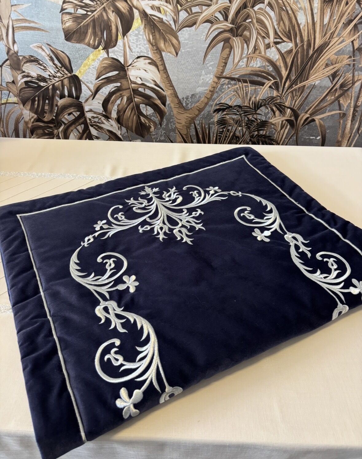 Nakışlı Kadife Seccade | Lacivert&Gümüş