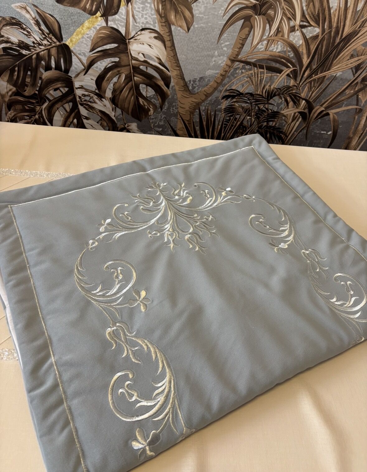 Nakışlı Kadife Seccade | Gri&Gümüş