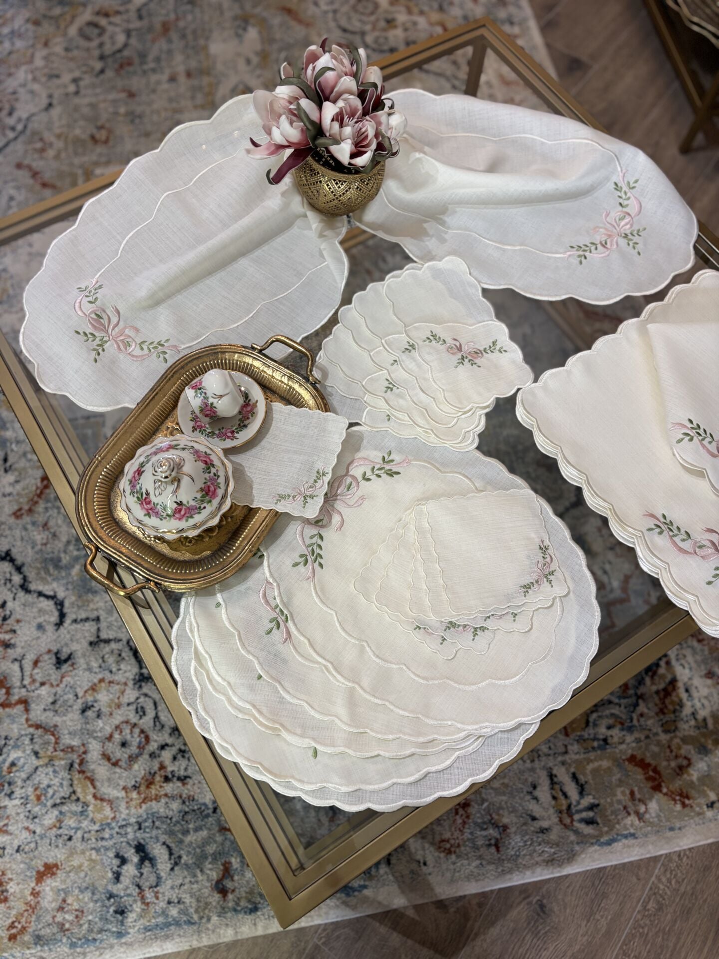 Nakışlı Servis Takımı | Ekru&Pudra
