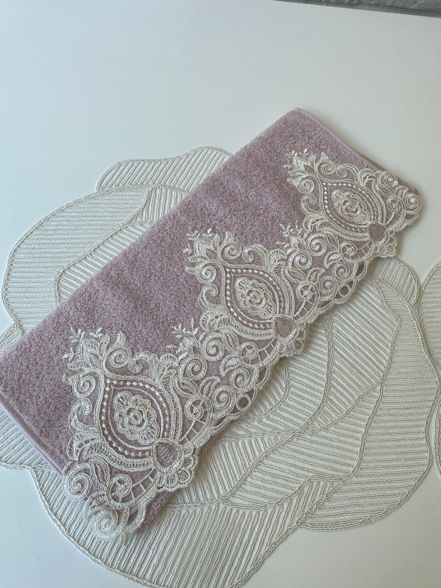 Fransız Dantelli Havlu
