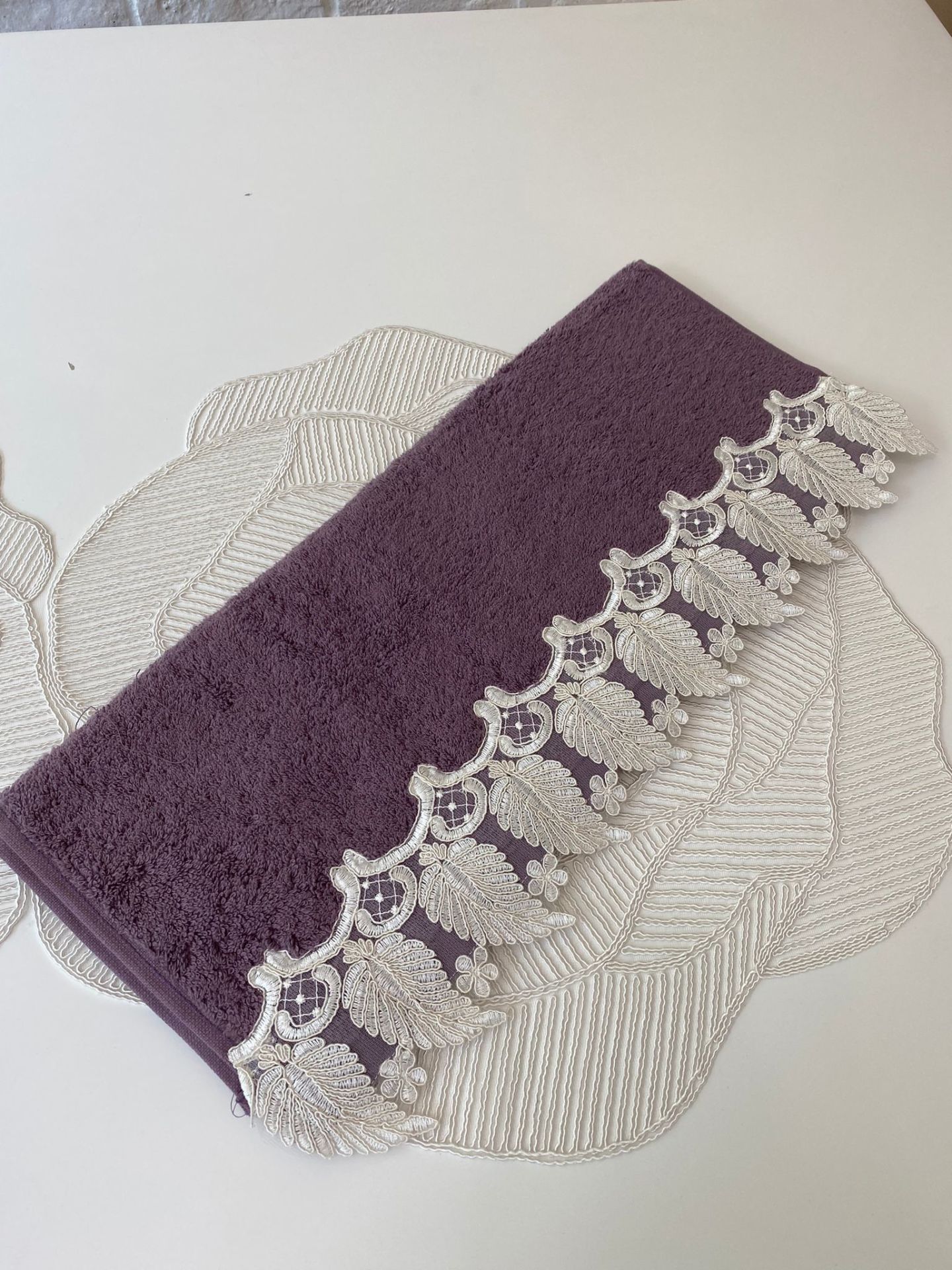 Fransız Dantelli Havlu