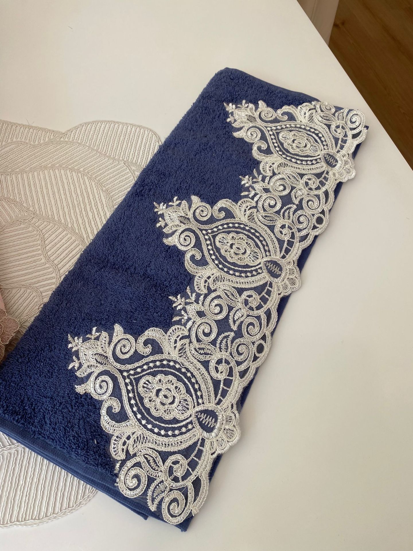Fransız Dantelli Havlu