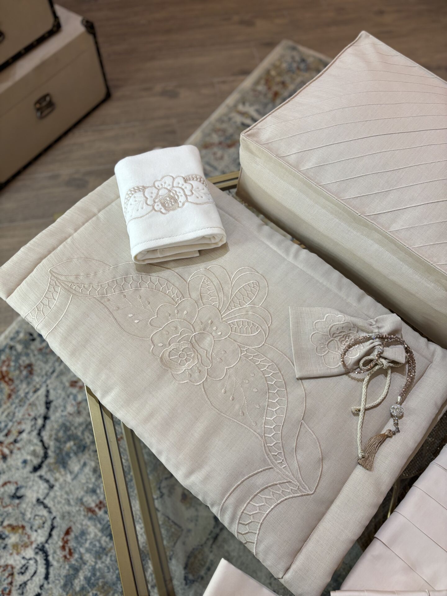 Nakışlı Seccade Takımı | Cappuccino