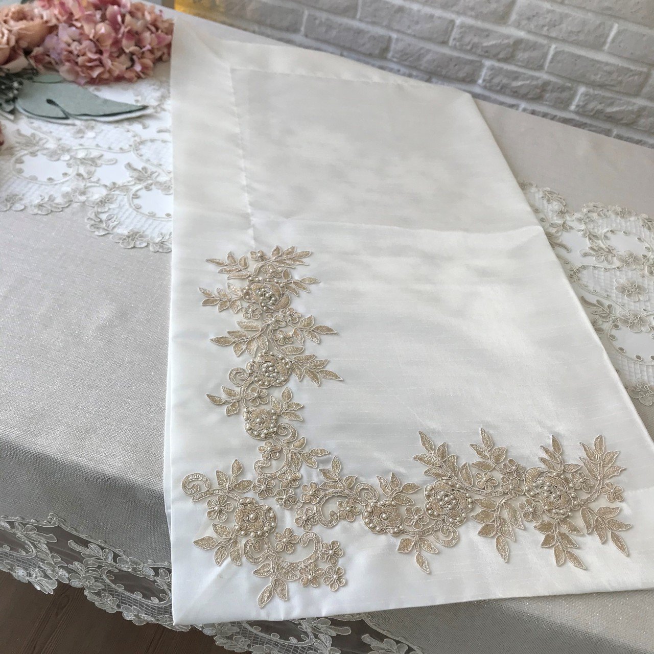 Fransız Dantelli Bohça | Ekru&Gold