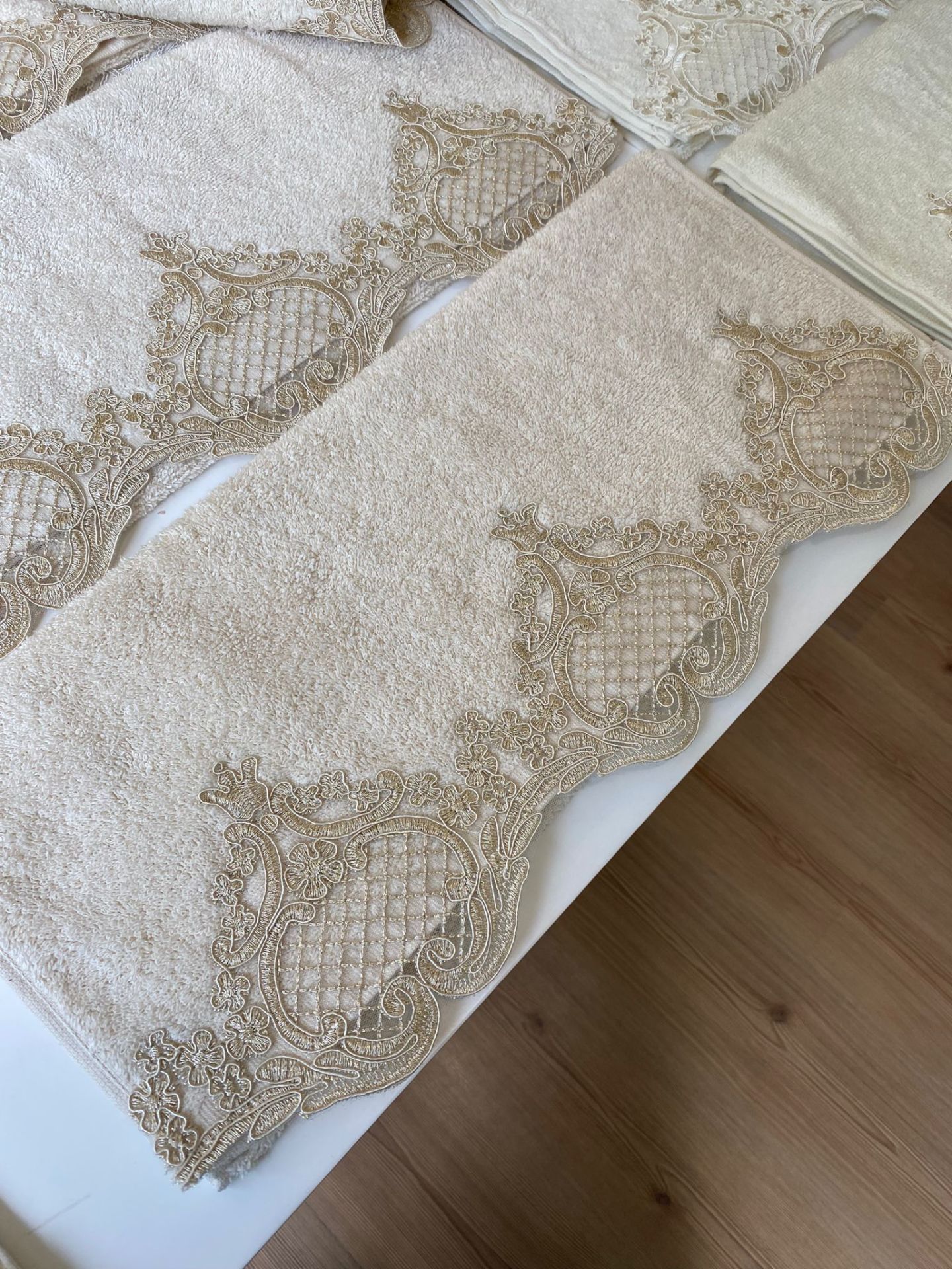 Fransız Dantelli Havlu