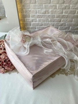 Nervürlü&Buket Detaylı Hurç | Pudra&Ekru