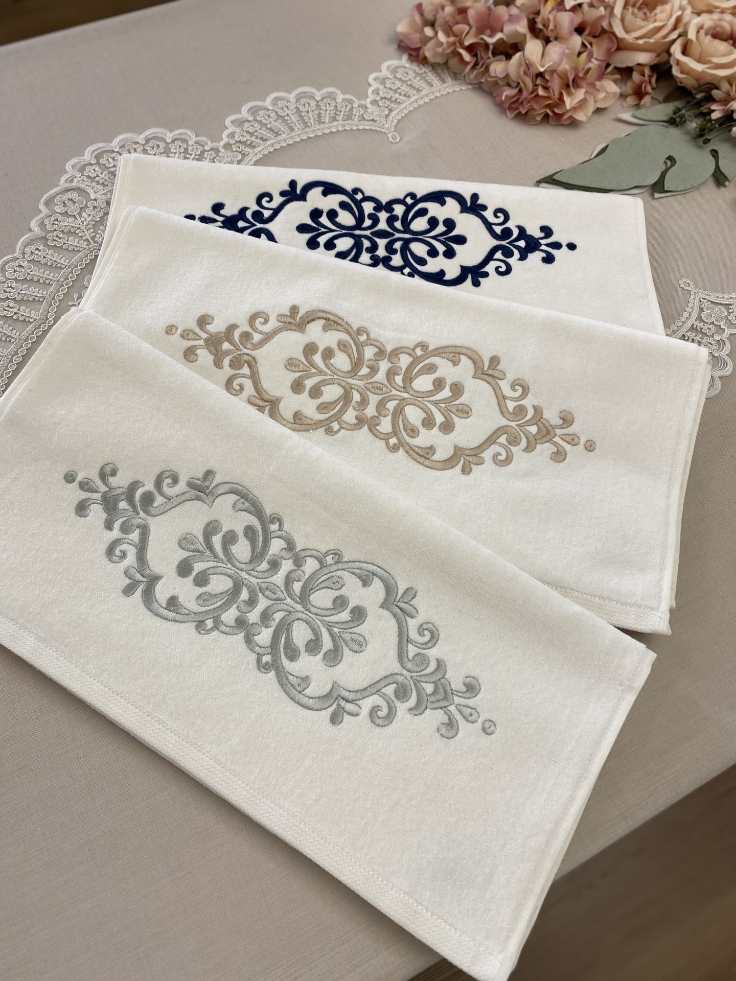 Nakışlı Havlu | Ekru&Gri