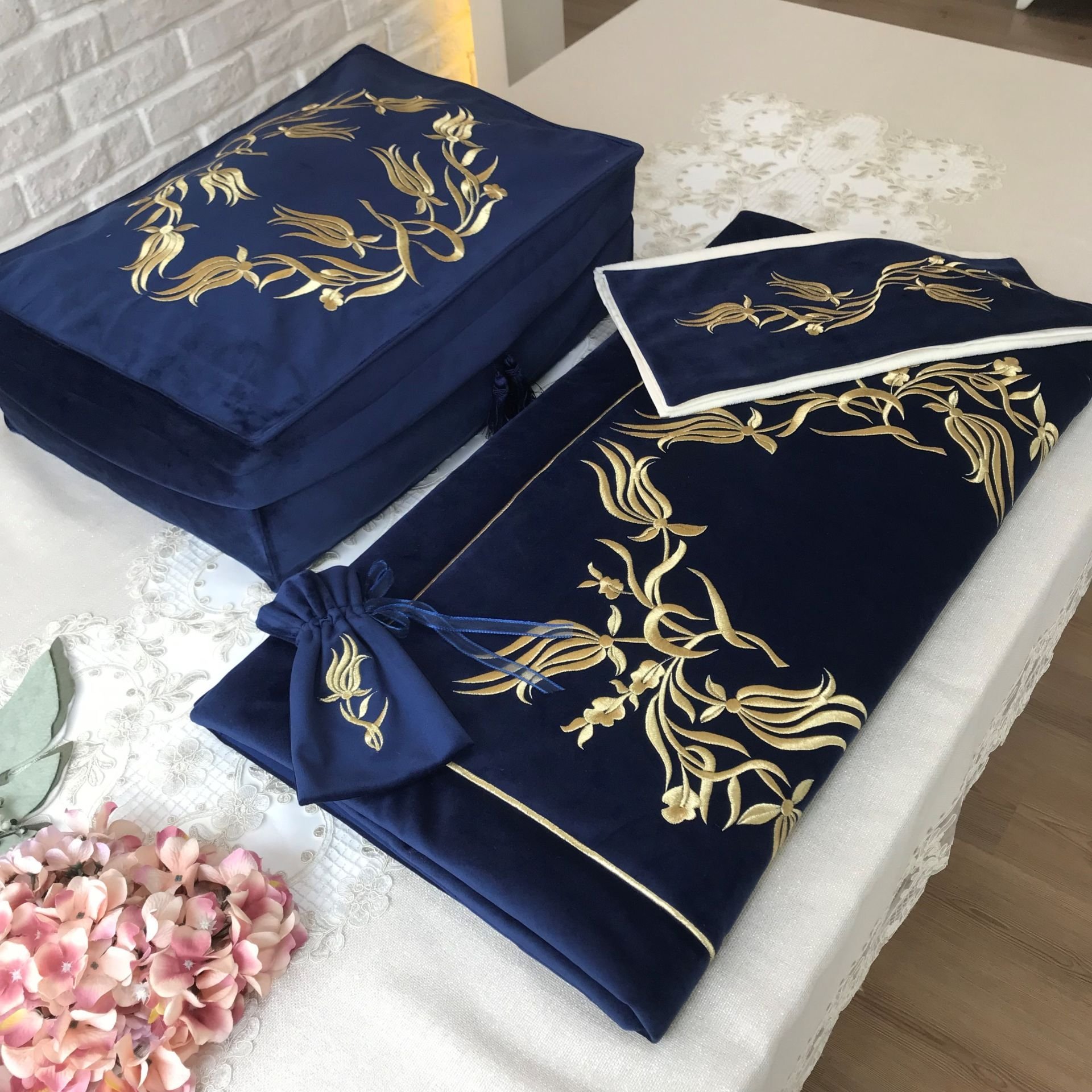 Nakışlı Seccade Takımı | Lacivert&Gold