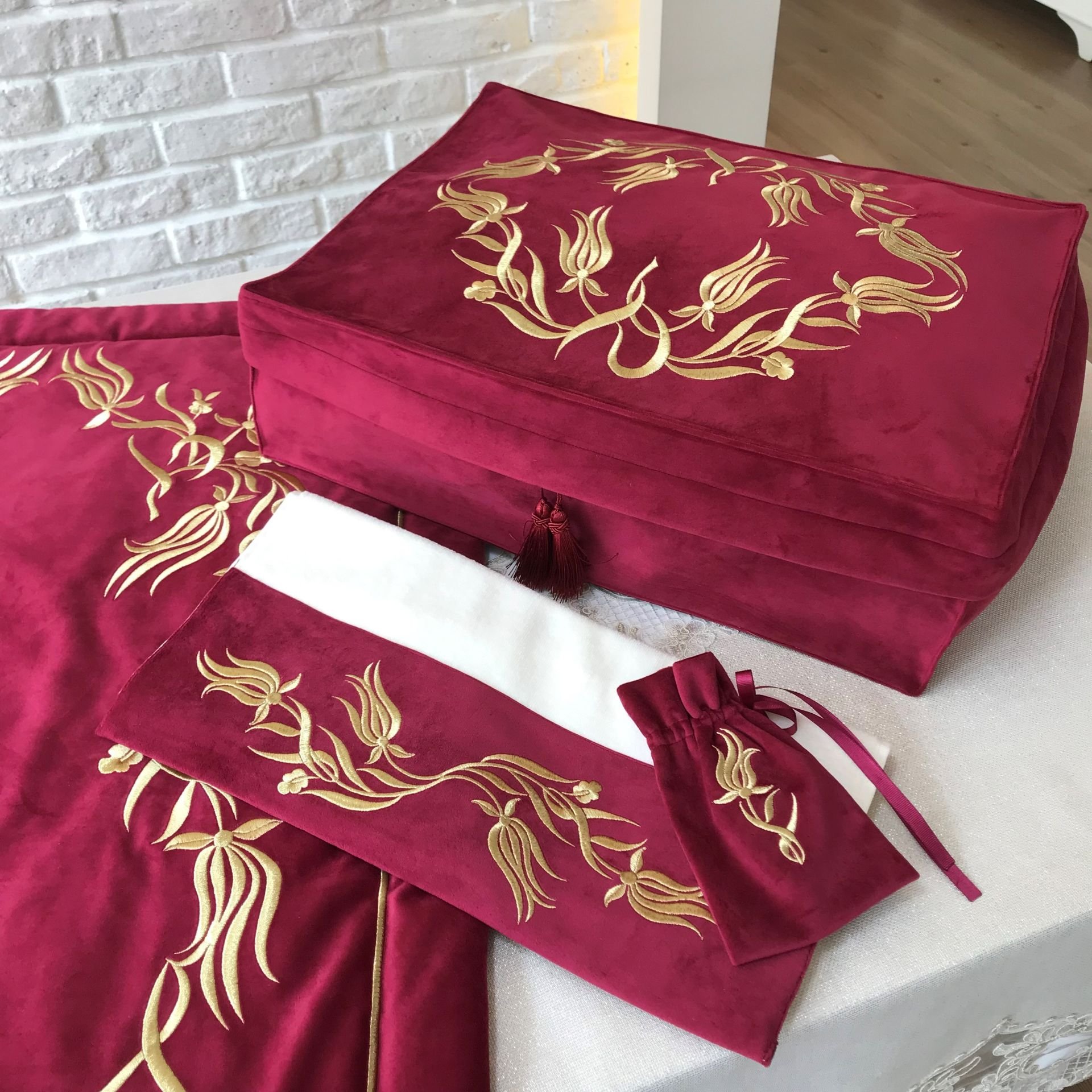 Nakışlı Seccade Takımı | Bordo&Gold