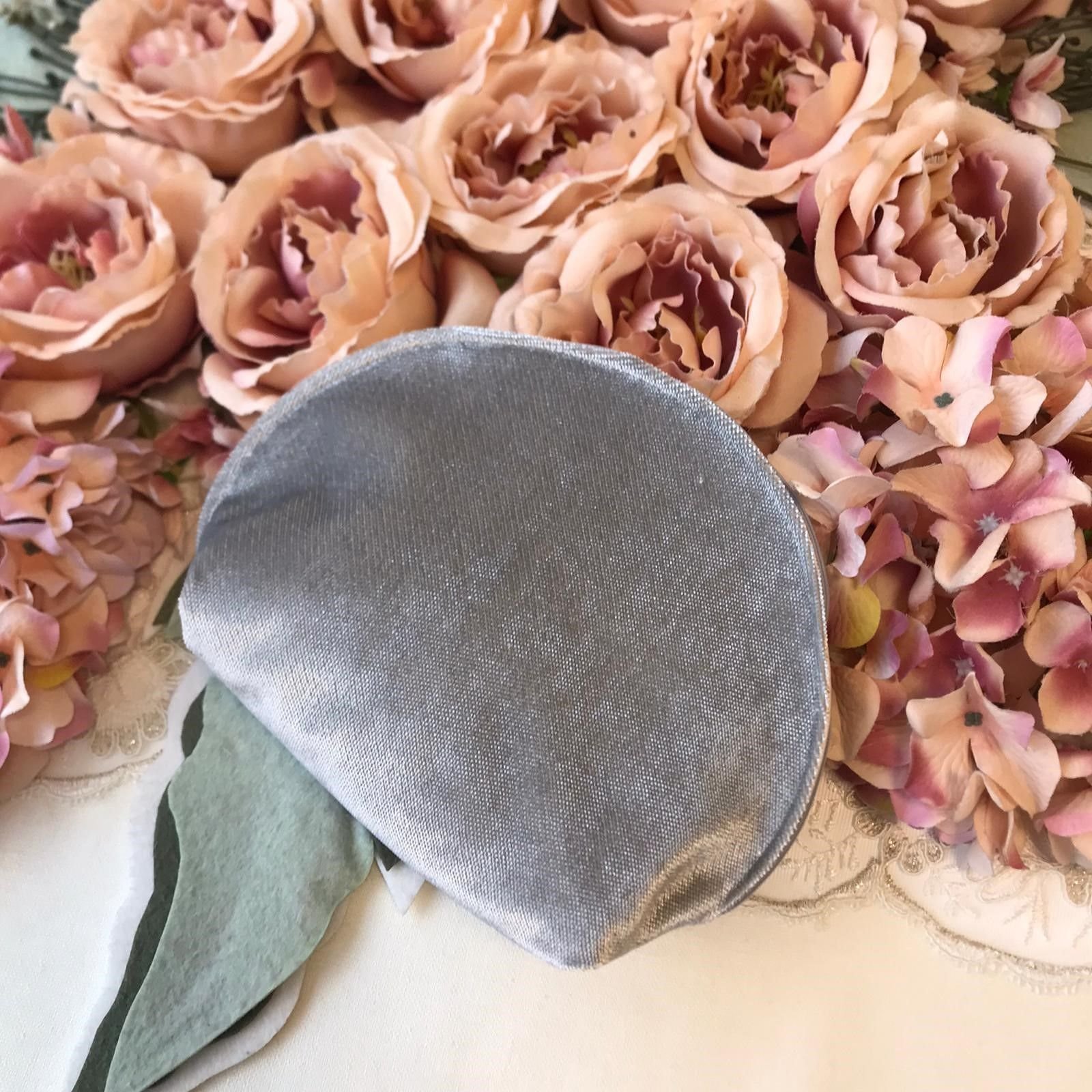 Fiyonk Detaylı Kadife Çanta | Gri