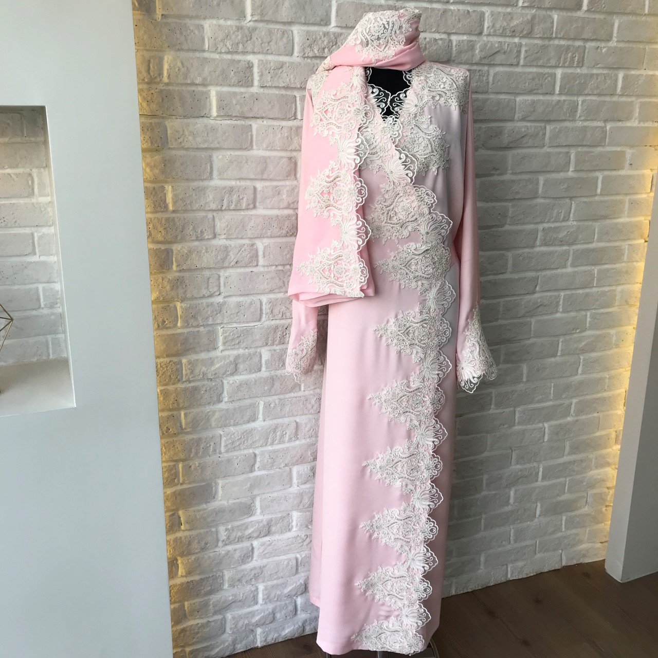 Dantelli Namaz Elbisesi&Başörtüsü | Toz Pembe