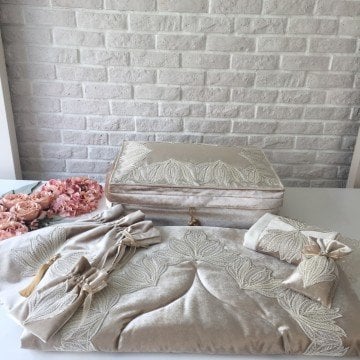 Fransız Dantelli Seccade Takımı | Cappuccino