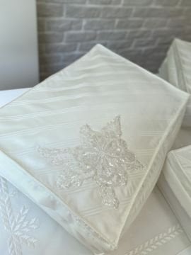 Nervürlü& Dantelli Hurç | Ekru