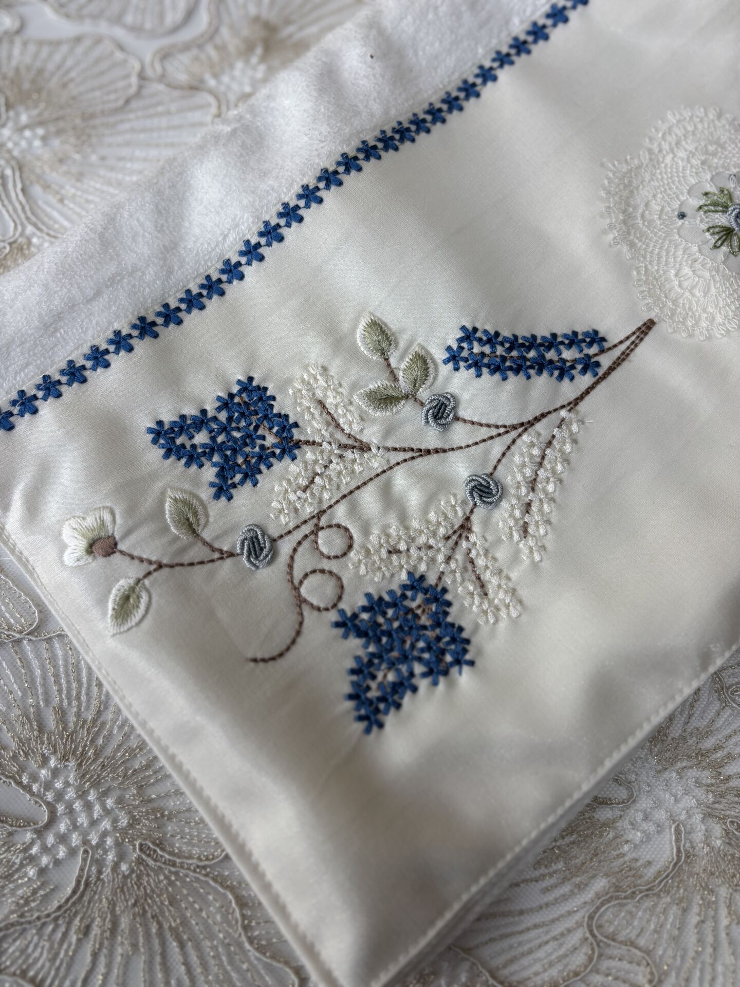 Rokoko Nakışlı&İğne Oyalı Havlu