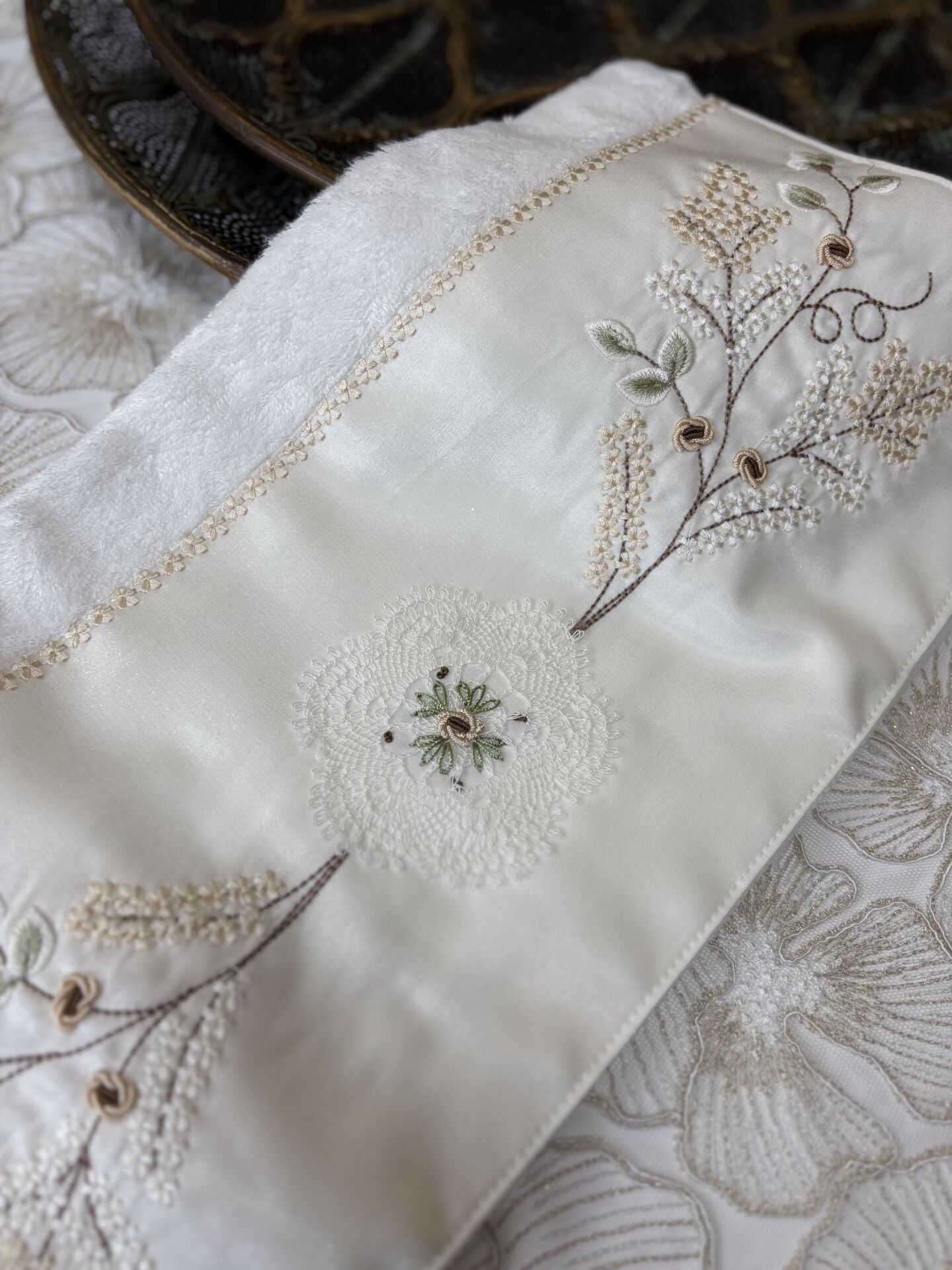 Rokoko Nakışlı&İğne Oyalı Havlu