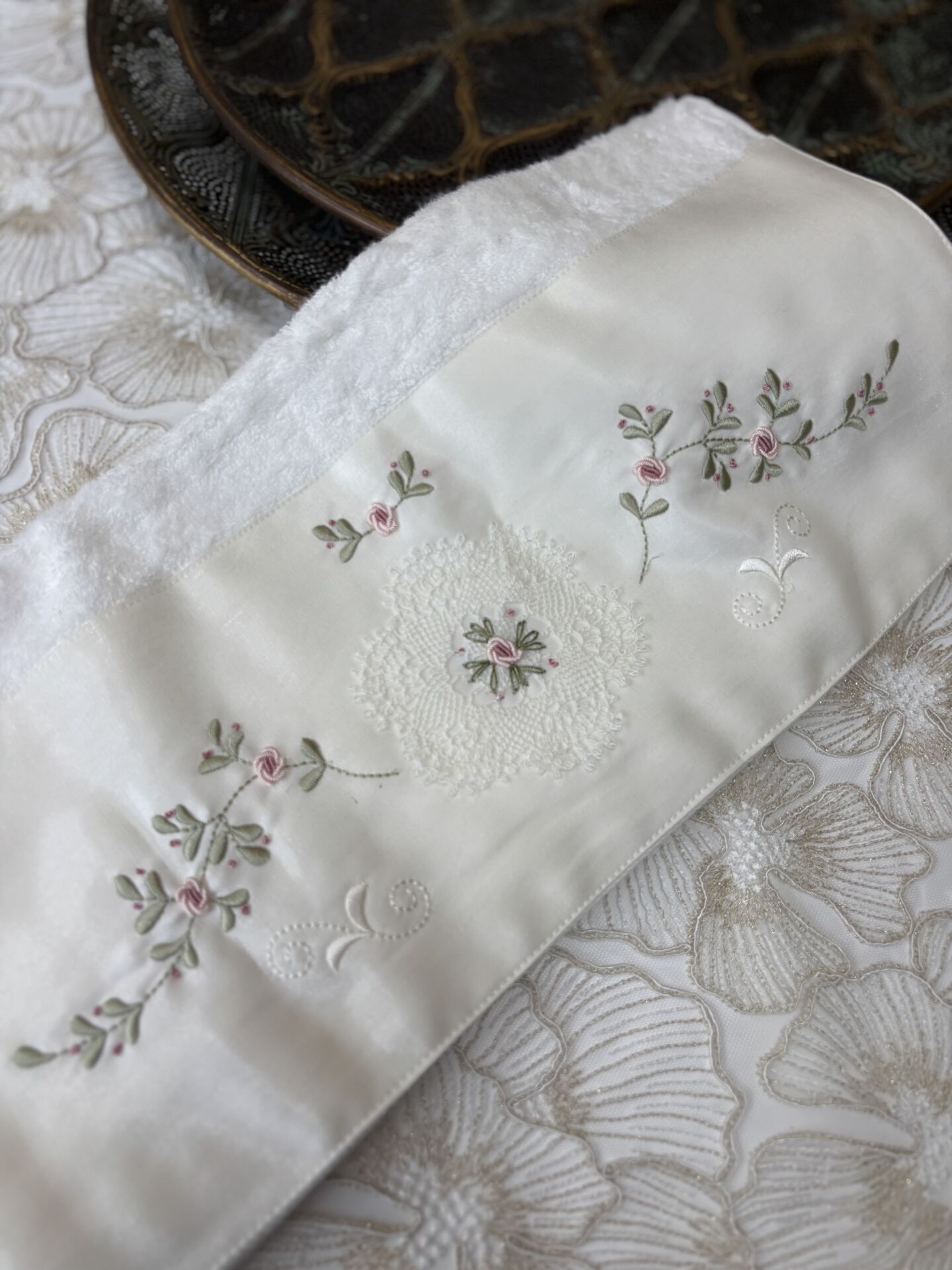 Rokoko Nakışlı&İğne Oyalı Havlu