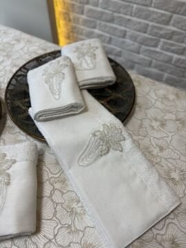 Kristal Taşlı Havlu | Beyaz