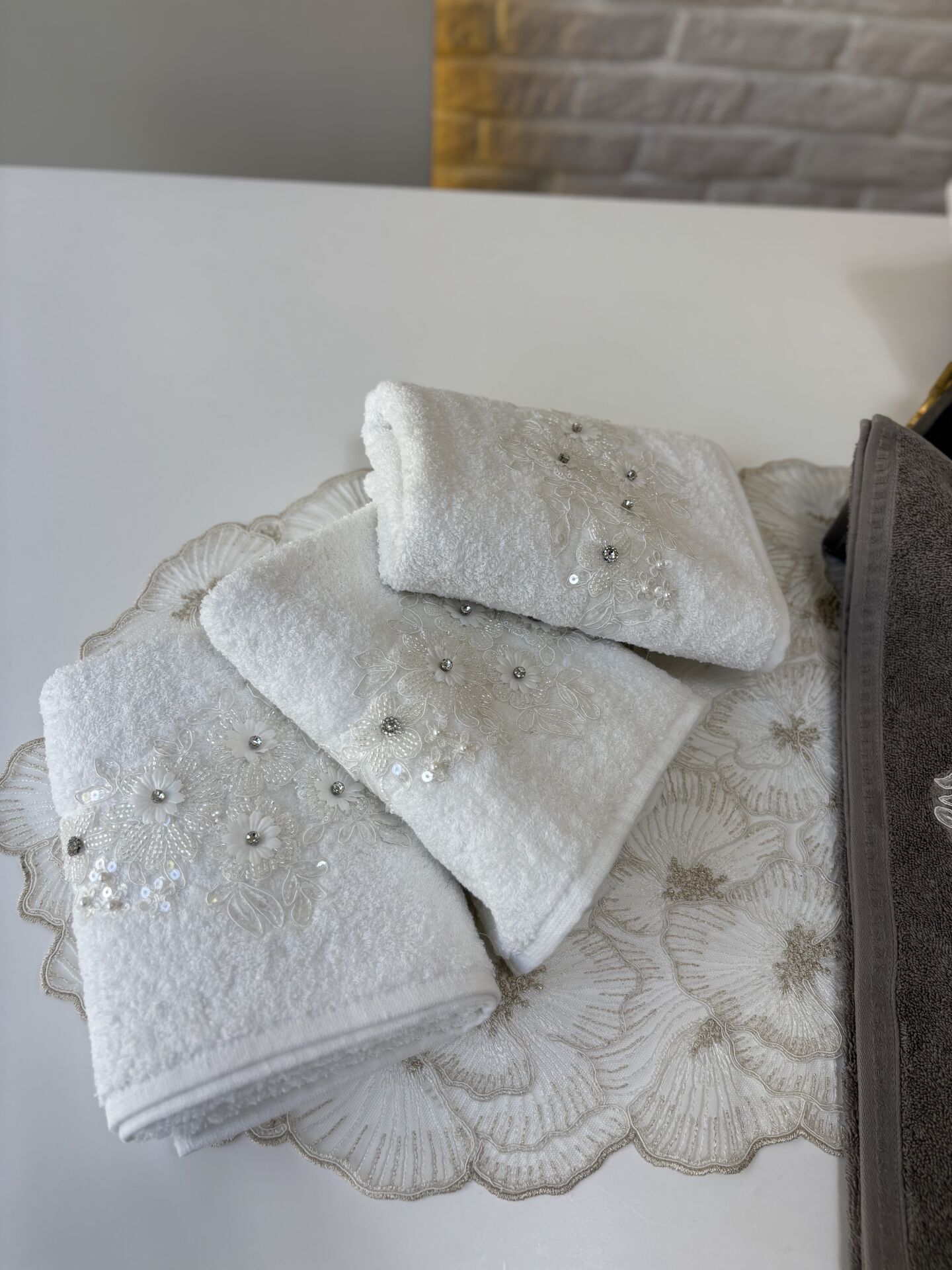 Fransız Dantelli Havlu | Beyaz