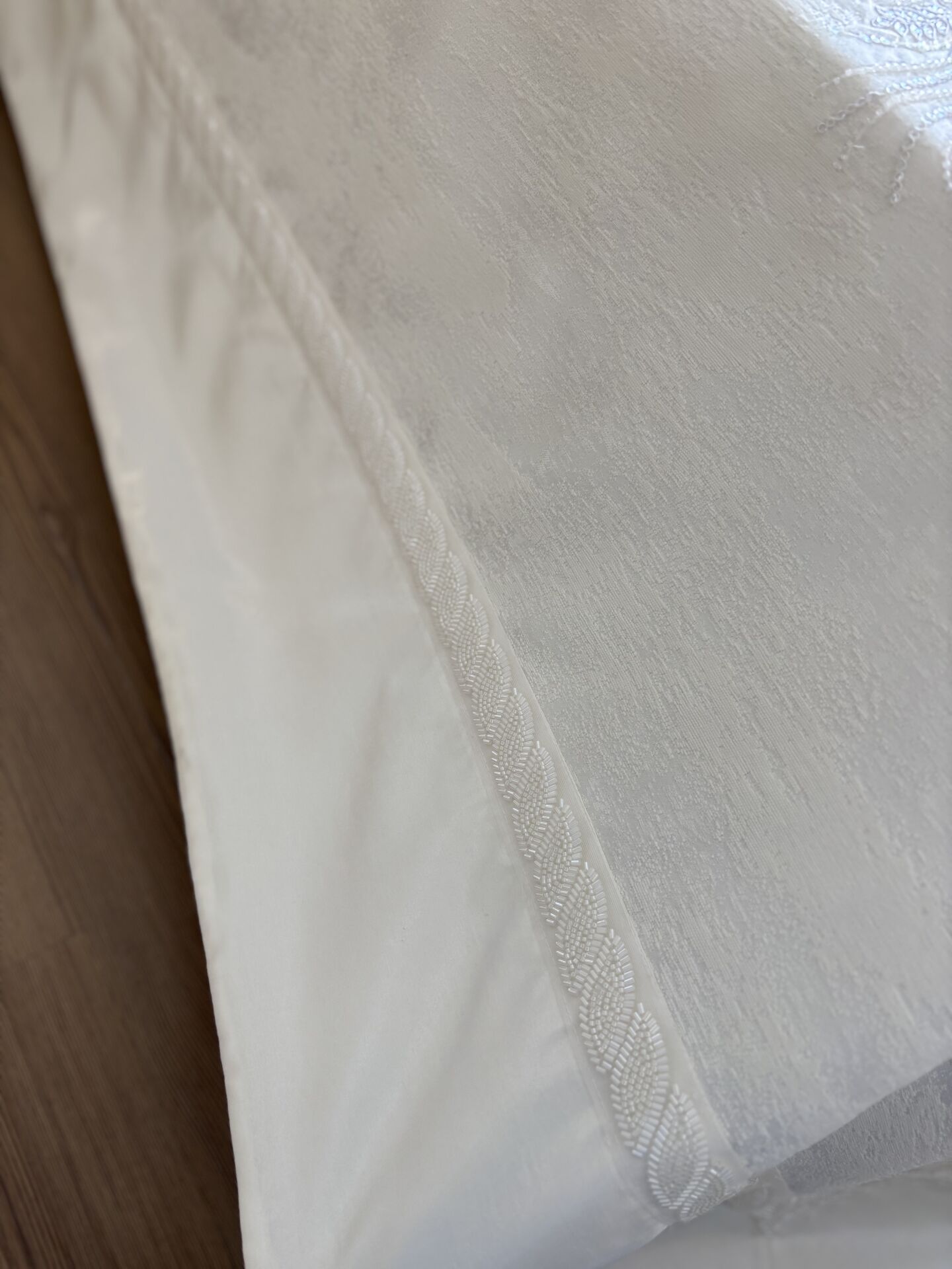 Fransız Dantelli Yatak Örtüsü | Ekru